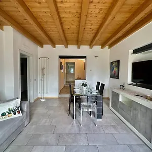 https://apt-near-train-station-luxury-house-5-beds.italymilanhotels.net